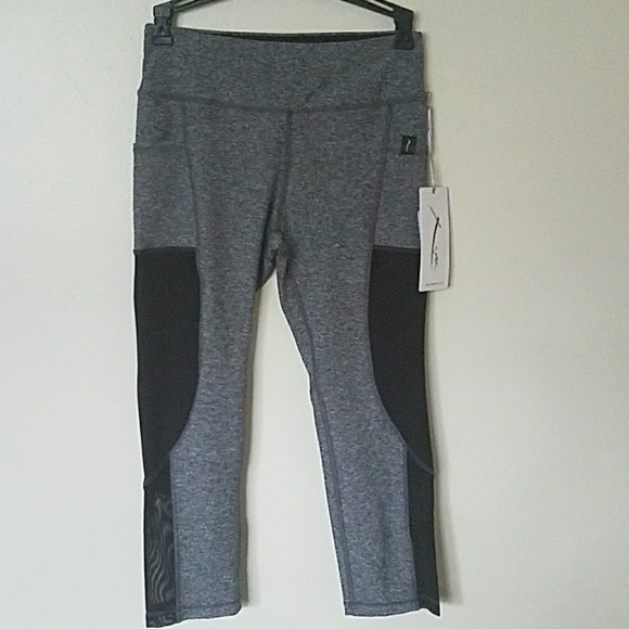 Gottex Pants - X by Gottex athletic capri pants with pockets, NWT